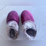 Isotoner Womans  Slipon Slide Slippers 8.5/9 Maroon Cuff NWOT Photo 13
