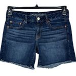 American Eagle SZ 8 Jean Shorts Mid-Rise Zip-Fly Pockets Frayed Hems Whiskered Photo 0