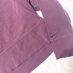 Nike Embossed Versa Crew Pullover Sweatshirt Burgundy Maroon Wine Size Medium Purple Photo 3