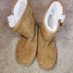 Koolaburra by Ugg  Boots with side bows. Size 5 Photo 1