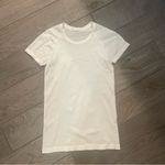 Lululemon  Swiftly Tech Short Sleeve Shirt 2.0 Hip Length White Photo 1