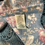 Free People  Floral Pencil‎ Skirt w Lace Trim Photo 2