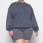 SKIMS Boyfriend Fleece Crewneck Photo 1