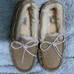 UGG Moccasin Photo 0