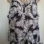 Torrid  Sz 4 Black and White Leaf Print Sleeveless Top Photo 9