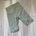 Lululemon Align Short 8" Le Tigre Camo Green Fern Multi (Size 0) workout gym Photo 1