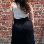 T Tahari black pleated midi skirt sz M Photo 1
