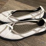 Clarks  Women's P-Berry Loafer Flat Shoes  - Size 9 Photo 1