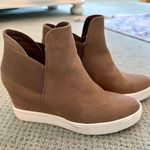 Maurice's - Adorable Suede Tan and White Booties - Brand New! Photo 0