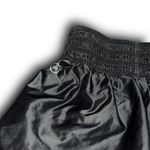 Puma  women’s iridescent grey boxing shorts Photo 2