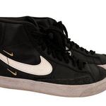 Nike  Women's Black & White Blazer Mid '77 LX Sneakers Size 6 Photo 0