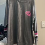 Torrid Gray Sweatshirt with Pink Lips Design Photo 0