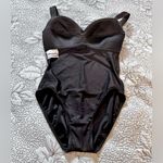 MiracleSuit   Black Slimming /Shaping Tummy Control One Piece Modest  Suit Sz 8 Photo 6