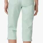 Gloria Vanderbilt Amanda Midrise green denim Capri. Size 14. Photo 1