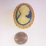 Vintage Gold Tone Black & Off White Cameo Brooch Shoulder Pin Pendant Photo 1