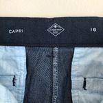 st. john's bay St. John’s Bay Women’s Size 16 Capri Jeans Stretch Dark Wash Modern Photo 9