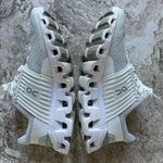 on cloud Cloudswift Running Shoes Photo 3