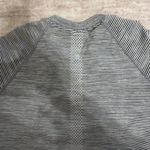 Lululemon Swiftly tech 2.0 short sleeve size 8 Photo 5