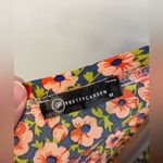 Pretty Garden Floral One Photo 4