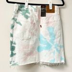 Levi's NWT  Premium Tie Dye High Waisted Deconstucted Mini Skirt Young Blood 27 Photo 6