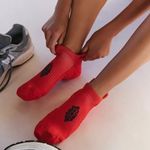 Free People  ankle socks cushioned buti logo red Photo 3