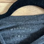Magnolia Tee Shirt Gray Photo 2