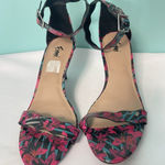 Fioni Colorful Floral Print Sandals with Straps Shoes Size 9 S Photo 0