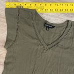 Ellen Tracy Caper Green V-Neck Crepe Material with Crochet Detail Blouse Medium Photo 9