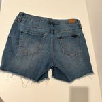 Seven7 Denim Weekend Short Frayed Medium Wash Jean Shorts Size 4 Photo 5