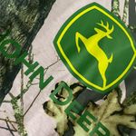 John Deere NWT  Mossy Oak Pink Tshirt Photo 1