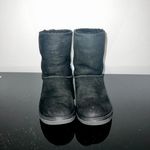 UGG Classic Short Boots Photo 3