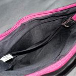 Mrs. Timberlake Star 90s Y2K Shoulder Bag in Black/Pink Pop Culture Black Photo 5