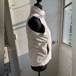 The North Face  Quilted Puffer‎ Vest small layered hiking athleisure outdoors Photo 2