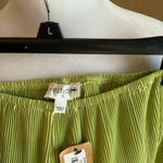 Vestique Lime Green Pleated shorts nwt Photo 2
