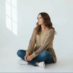 Umgee Sz L  NWOT Tan Baby Doll Mixed Media Crewneck Photo 1