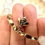 Avon white garden charm bee stretch bracelet Photo 4