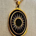 Like calls to Like gold tone and black starburst pendant necklace Photo 4