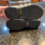 Keen  Whisper Waterproof Sandals Women’s  Size 9 Grey Teal Hiking Shoes Photo 4
