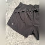 Athleta hustle 3” short XS black Photo 6