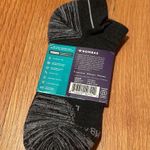 Bombas  Woman’s Large Gray Ankle Socks NWT Photo 1