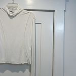Wild Fable off White Long Sleeve Turtleneck Top size medium. Photo 1