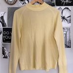 Chic Yellow Women's Sweatshirt Size L Photo 0