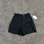 & Other Stories & Other Stories Tailored Shorts in black, size 0 Photo 1