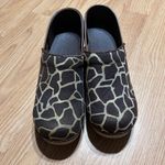 Sanita giraffe/brown nursing/healthcare clogs women’s 39,. (7.5 Photo 2