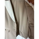 Tahari  Arthur S Levine American Faith Blazer suit  two Button Beige White Size 1 Photo 1