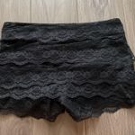 So Lace Ruffle Shorts Black Size 0 Photo 0