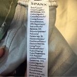 Spanx  Stretch Twill Camo Shorts size Large pull on tummy shaping 4-way stretch Photo 5