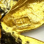 AAI red enamel and gold tone bow brooch Photo 4