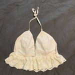 Romwe Butter yellow halter top with lace trim Photo 1