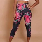 ALBION FIT 2 piece!  Antigua Compression leggings AND Kale Knot crop tank Photo 9